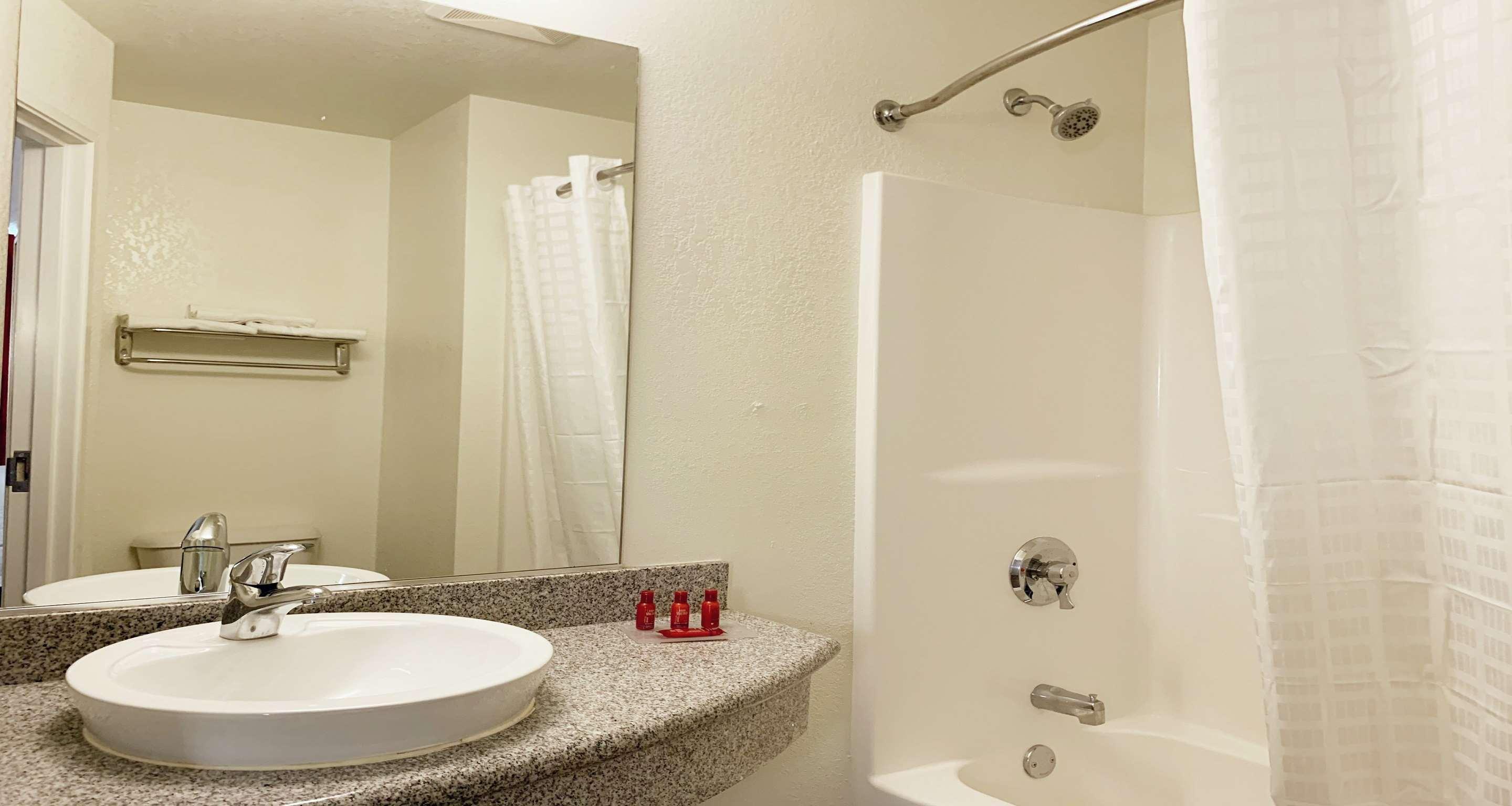 Surestay Plus Hotel By Best Western Niagara Falls East Bagian luar foto